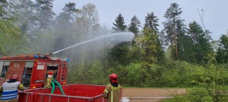 Ćwiczenia pożarnicze na terenie Puszczy Knyszyńskiej